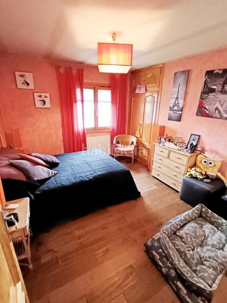 Foto debe0cfc-a636-455a-b387-ee671fbf18c6. Chalet avec cheminée chauffage parking piscine dans Otero de Herreros