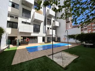 Location Appartement à Plaza de valparaíso 9. Piso amueblado con garaje y piscina en plaza de valparaiso