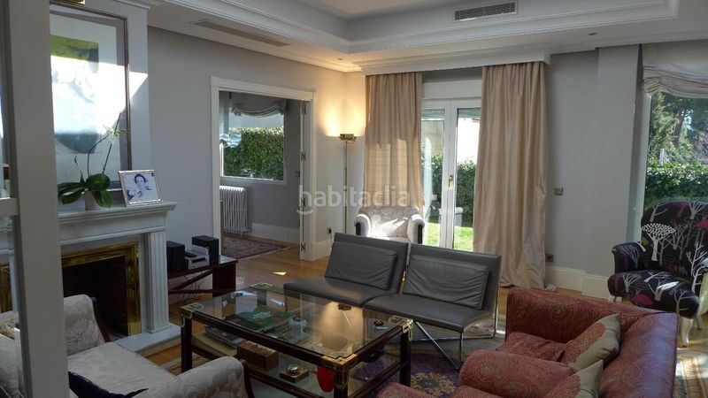 Foto 1c3def14-b0ee-4fe6-8c2f-7c4844ce96a4. Lloguer casa amb xemeneia calefacció a Aravaca Madrid