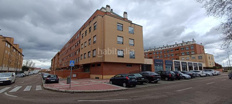 Foto bf35d16a-c2a7-493f-9d59-658bd1cdc23e. Pis amb calefacció aparcament a Barrio España Valladolid