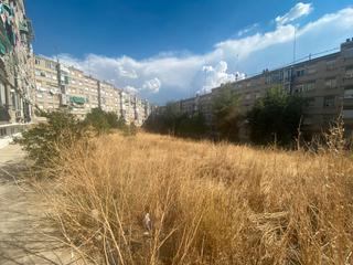 Terreno residencial  Calle de la fuente de san pedro. Parking en viclvaro con licencia y proyecto