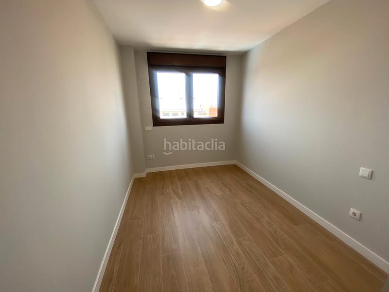Foto 2906e63c-3fd0-4aa1-947e-688c12abdbb3. Piso en Valdeacederas Madrid