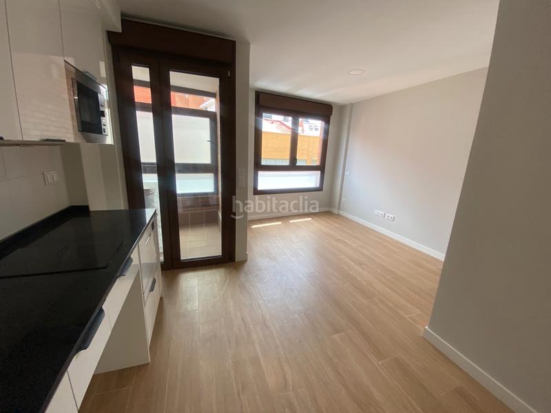 Foto fac0af74-b266-4ee7-881f-859baa175f51. Piso en Valdeacederas Madrid