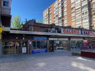 Locale commerciale in Calle puentelarra