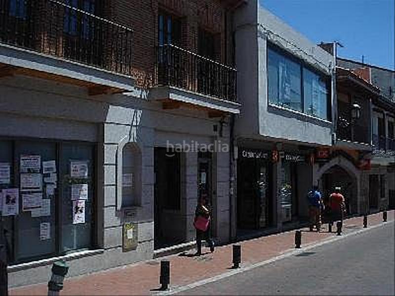 Foto bf9db210-3992-45c1-8e5f-10dab9be528d. Alquiler local comercial excelente local en la plaza del ayuntamiento en Colmenar Viejo