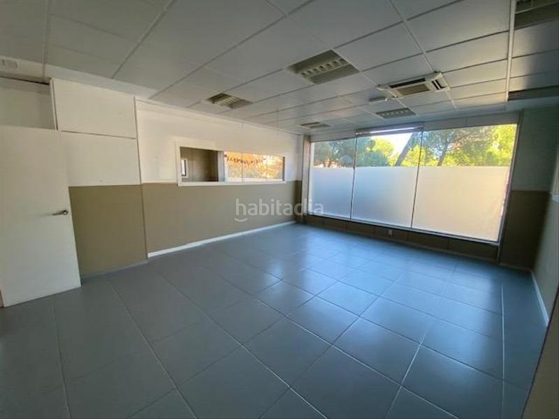 Foto 8562b03a-2a6c-40c5-99b5-c274daae4f83. Local comercial en primera fase-nuevo Tres Cantos Tres Cantos