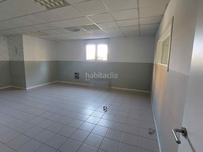 Foto aaa121c1-8ea9-4c0f-8b58-da74a17e8670. Local comercial en primera fase-nuevo Tres Cantos Tres Cantos