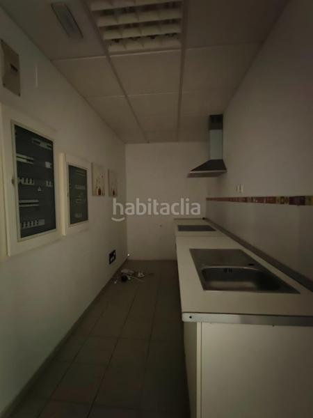 Foto ba54ac2a-95e9-4f9a-bc1a-6050bd32ff45. Local comercial en primera fase-nuevo Tres Cantos Tres Cantos