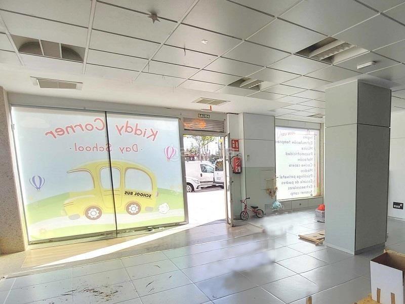 Foto d60f5716-75e7-4f41-b26d-f92d22c99901. Alquiler local comercial en primera fase-nuevo Tres Cantos Tres Cantos