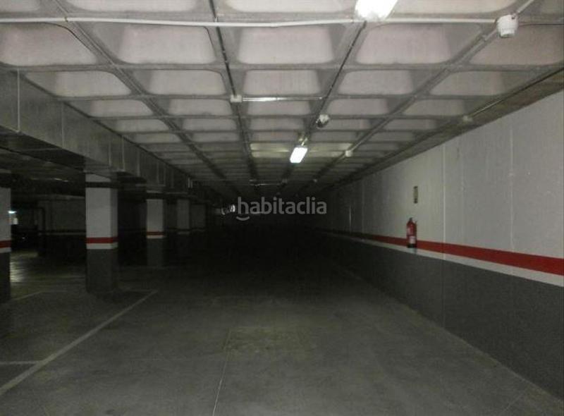 Foto 168a6fe3-2ba5-40ae-96c8-84dbf55c9ff9. Autoparkplatz in El Quiñón Seseña