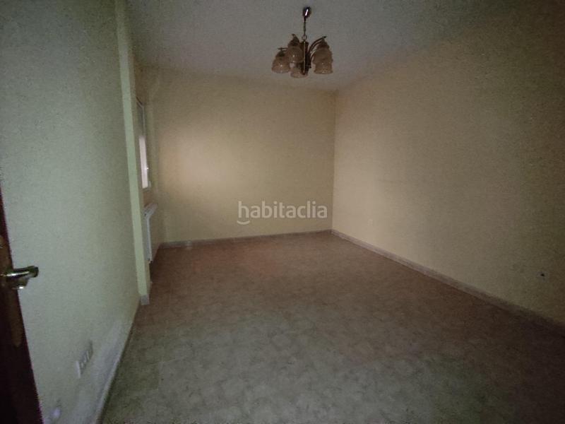 Foto c0b2c962-0389-4e21-a3df-0ac5e9a77095. Piso en Daimiel