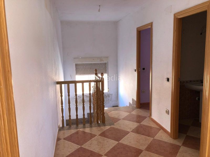 Foto c4f80b61-4267-4bcb-9020-757f0c920dfa. Casa adossada amb aparcament a Yepes
