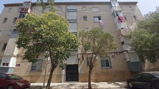 Flat in PAU 2-600