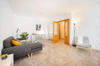 Appartement à Calle airen 7. Exceletnte piso de tres dormitorios!!