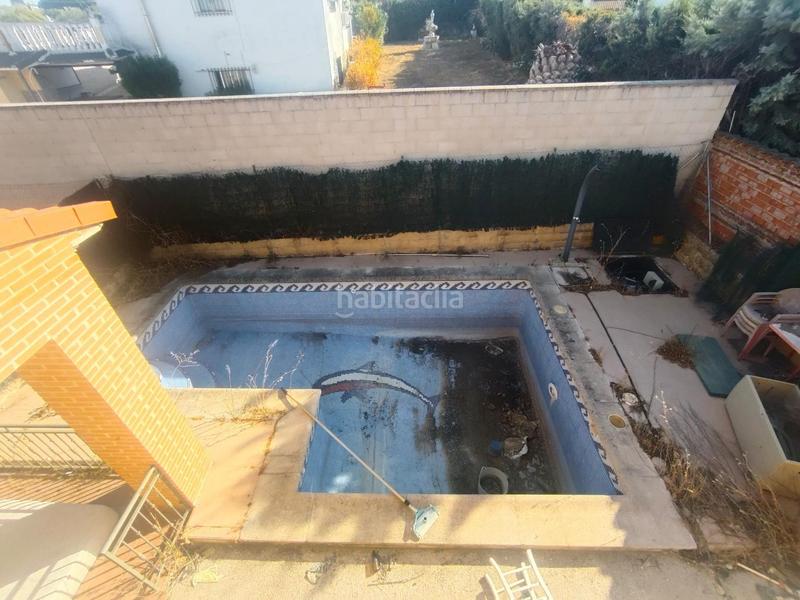 Foto d8ab6477-205d-4b06-b586-eb46e590d751. Chalet con parcheggio piscina in Escalona