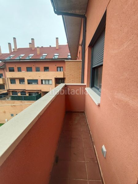 Foto c7e2dc61-ffae-41a8-83bf-1e0939461d96. Dúplex amb aparcament piscina a Méntrida