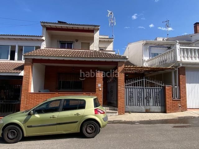 Foto 52e354fa-c4be-4652-a6a4-966a0fb9a5d9. Casa adosada en Santa Cruz del Retamar