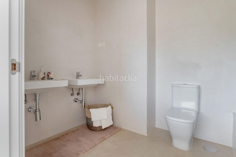 Foto f6df7b62-6205-4407-a254-9a6c966b0f1c. Casa adossada amb aparcament a nuevo Aranjuez-ciudad de las artes Aranjuez