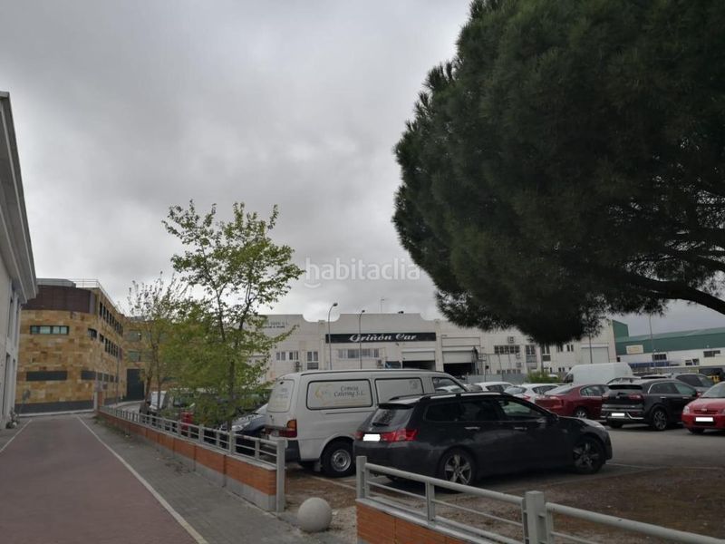 Foto cad31769-9260-4bc4-8e33-2b97c5896faf. Parking coche en Griñón