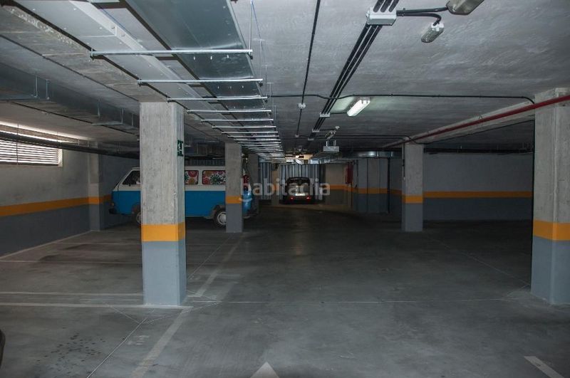 Foto f62c748c-d277-41d3-9691-de22b4b0db80. Aparcament cotxe a Centro Arganda del Rey