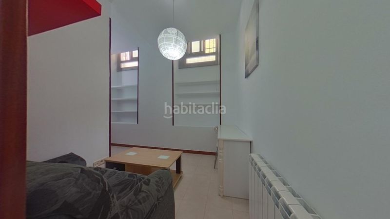 Foto 6bd5748b-052f-4765-b5ef-952082fb917b. Estudi a Acacias Madrid