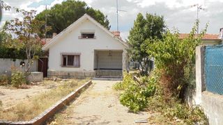 Chalet in Escalona