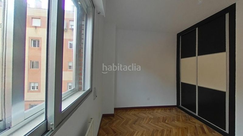 Foto d5a6c1eb-8f37-4819-a397-346d66514fc0. Piso en El Bercial Getafe