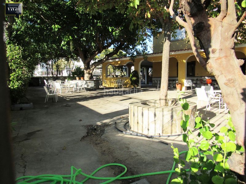Foto 1f2e34e0-0d91-44a3-99a9-991d81d33bd7. Casa aparellada amb xemeneia a Escalona