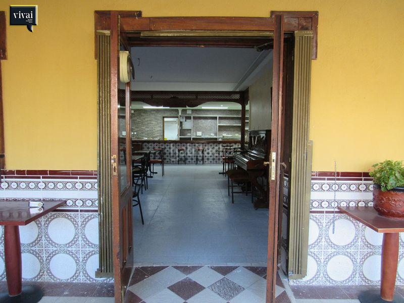 Foto 55829864-2ac3-454a-b3ad-7e0b06793189. Casa aparellada amb xemeneia a Escalona