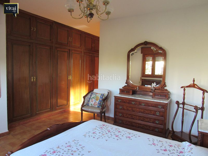Foto 59b73b9a-75d0-44c8-a3e3-41f02edd9cee. Casa aparellada amb xemeneia a Escalona