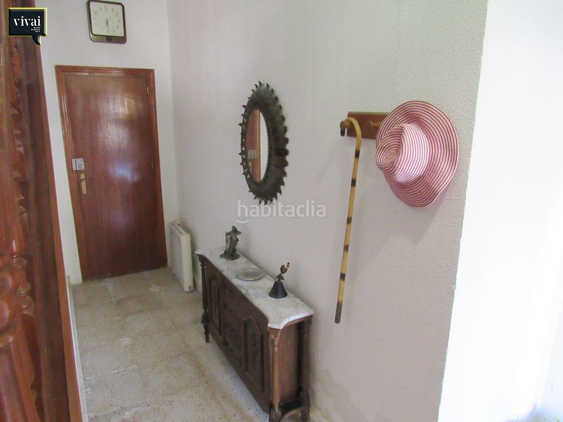 Foto 5e395151-c8df-4def-8547-b83b0650e73b. Casa aparellada amb xemeneia a Escalona