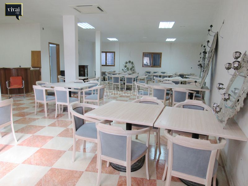 Foto 5ef36584-a678-42dd-b68b-4c4c474a1802. Casa aparellada amb xemeneia a Escalona