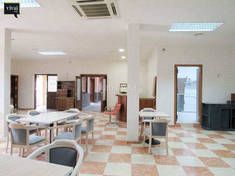 Foto 938c88d5-140f-410b-b1c0-e5c742535370. Casa aparellada amb xemeneia a Escalona