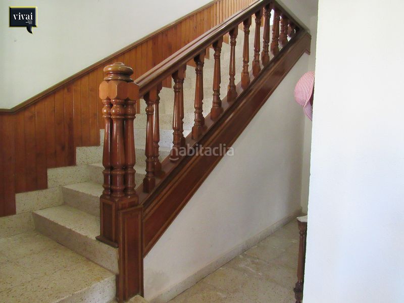 Foto d7cbcb14-301a-4f3b-b551-9e7c28149490. Casa aparellada amb xemeneia a Escalona