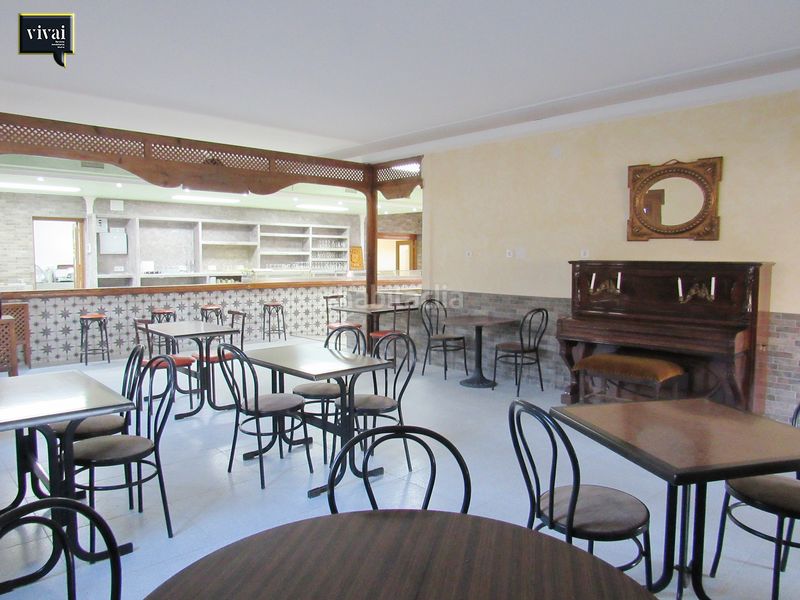 Foto f8cd41e4-780e-433c-9383-f3f8241fe112. Casa aparellada amb xemeneia a Escalona