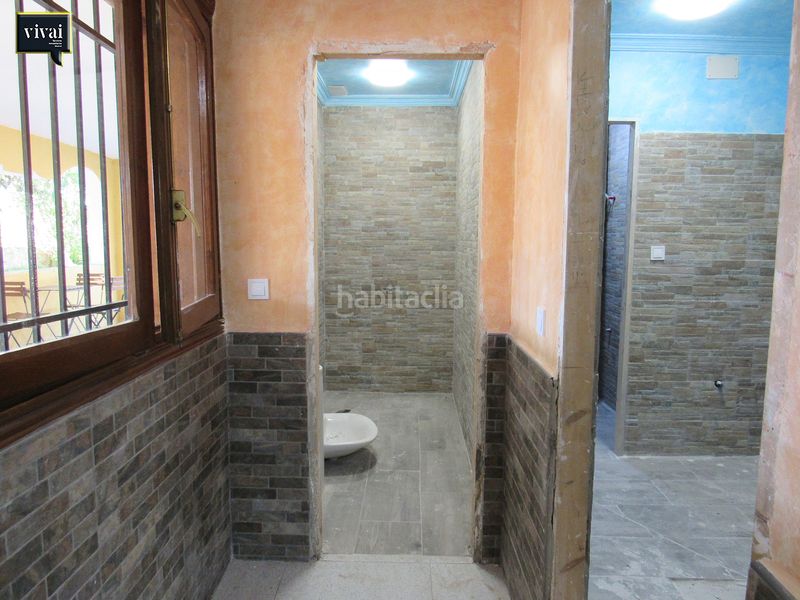 Foto fb13cfb7-d68b-4736-a08a-0cd0ddacd1ce. Casa aparellada amb xemeneia a Escalona