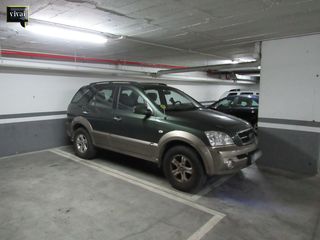 Aparcament cotxe a Avenida de Asturias 48