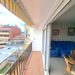 Rent Flat  Carrer de marinel·lo bosch. Doble fachada exterior