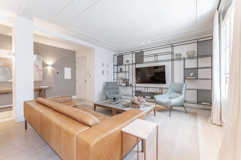 Foto 94b20914-bd74-4d47-95b1-0ed12957ddb8. Piso espectacular piso reformado de 187 m con apartamento independiente en elegante edificio de principios de siglo en Madrid