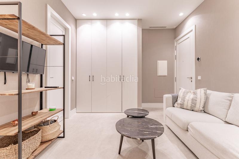 Foto b35f52d3-b60e-4d06-b2ae-5e4e9d6312ae. Piso espectacular piso reformado de 187 m con apartamento independiente en elegante edificio de principios de siglo en Madrid