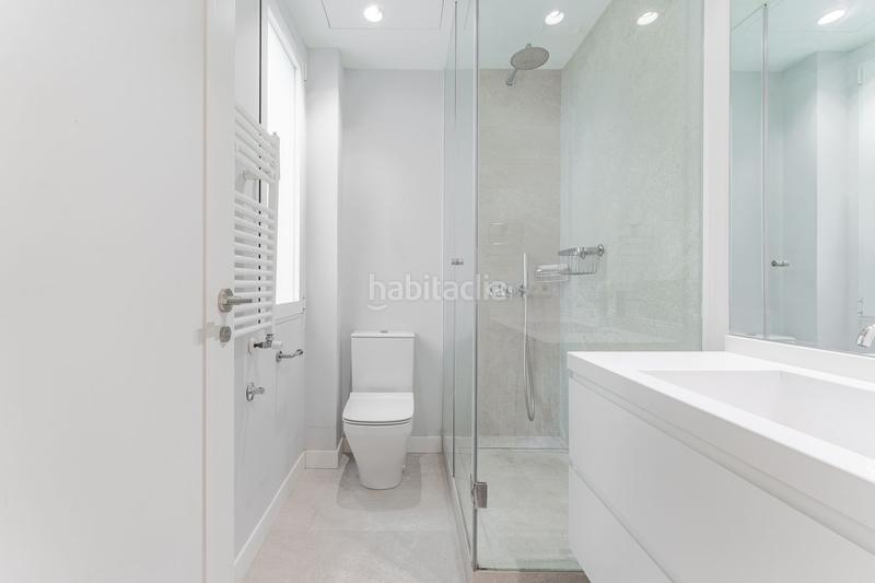 Foto ef82f53b-0034-4c7c-844f-c6d3195a7ffa. Piso espectacular piso reformado de 187 m con apartamento independiente en elegante edificio de principios de siglo en Madrid