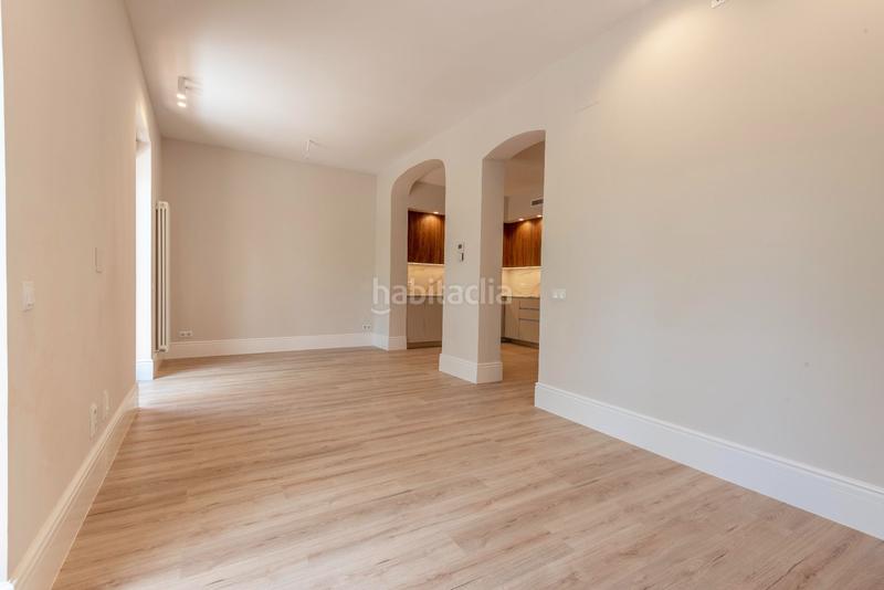 Foto b8962f13-627e-4201-8913-7a042465166e. Piso elegante vivienda a estrenar en edificio clásico con vistas al retiro en Madrid