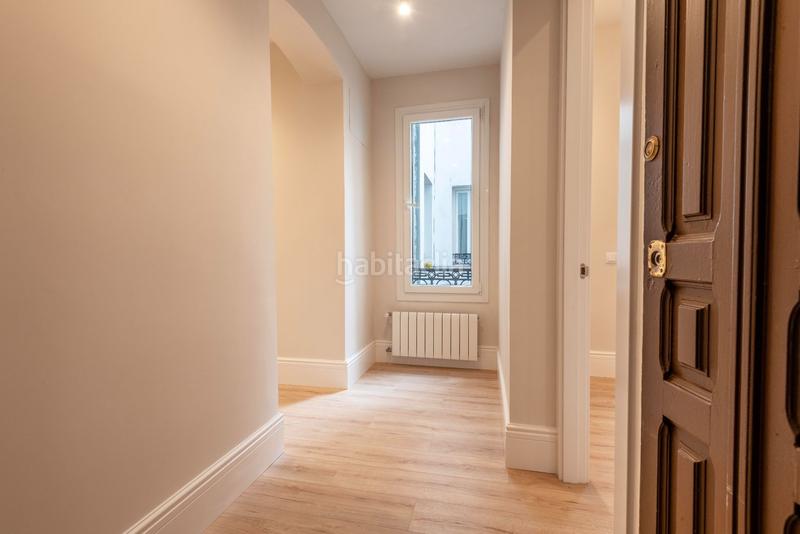 Foto c2f8fbbb-f050-4979-a2dc-b6338dfae189. Piso elegante vivienda a estrenar en edificio clásico con vistas al retiro en Madrid
