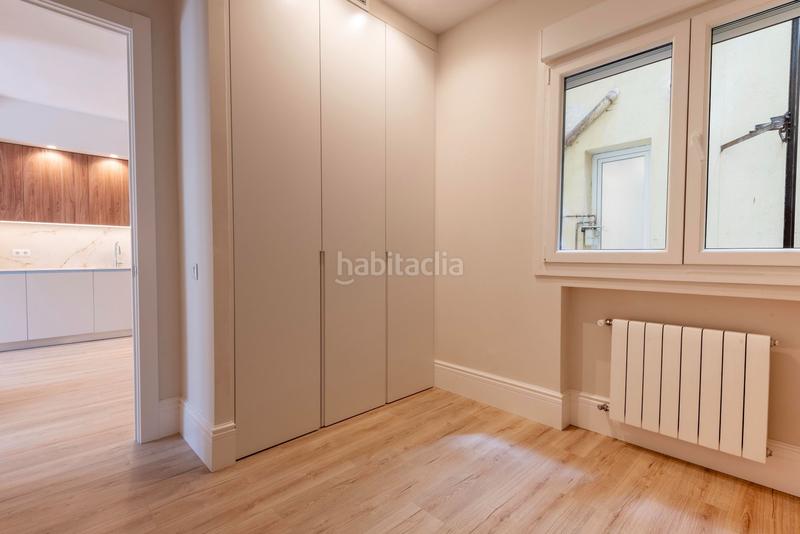 Foto f030e2f4-a53f-47ca-ac7f-051bfe3d2e05. Piso elegante vivienda a estrenar en edificio clásico con vistas al retiro en Madrid