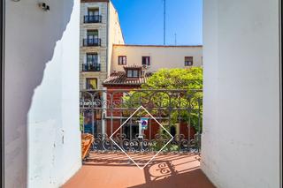 Appartement à Embajadores-Lavapiés. Excelente vivienda con balcones en lavapiés