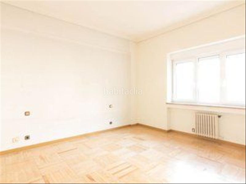 Foto df8fa963-a314-46df-9c92-45d5bd08e029. Piso increíble vivienda para reformar en Goya en Goya Madrid