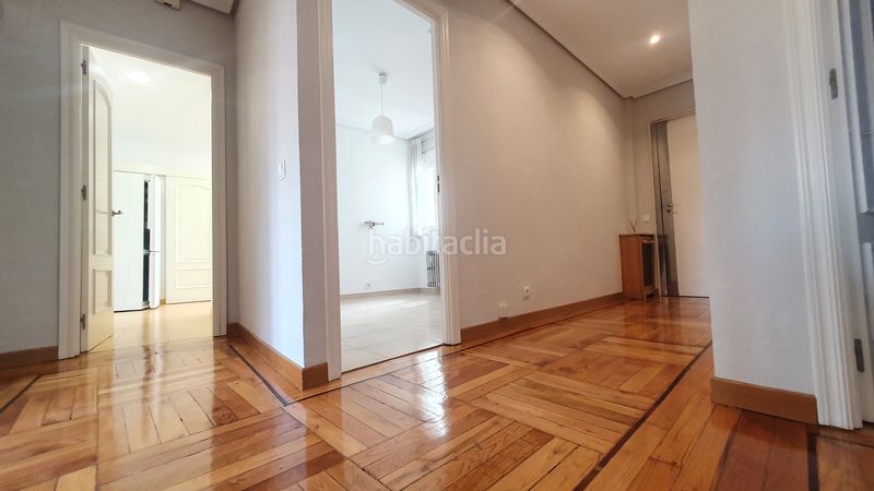 Foto d7dbd59e-8b95-4dd1-9bc3-56fcab6a6e0a. Rent flat with heating in Universidad-Malasaña Madrid