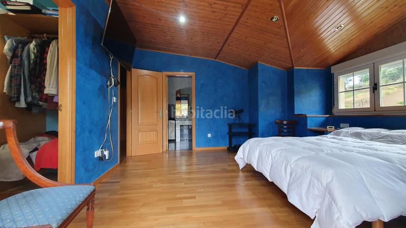 Foto 05474f63-9edf-4505-bed8-4bdd63ecaf2a. Chalet con camino parcheggio in Vega de Espinareda