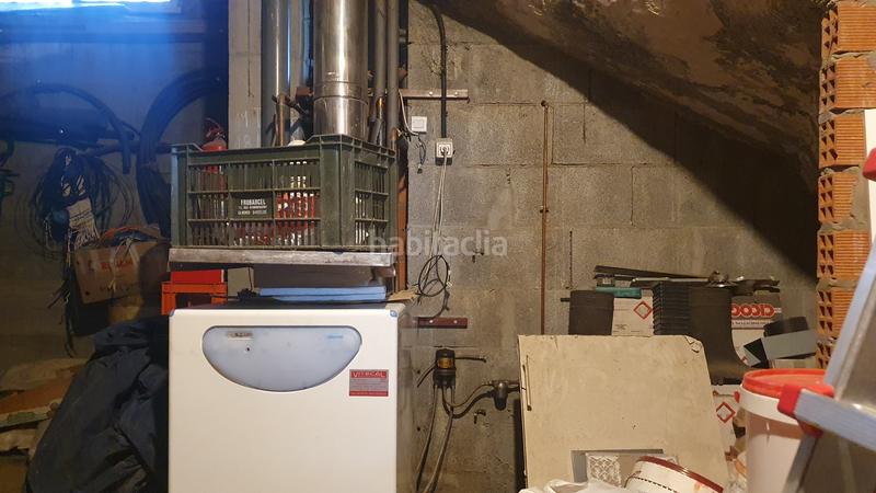 Foto 279cb454-043e-4865-8660-f1f4408f194f. Chalet con camino parcheggio in Vega de Espinareda