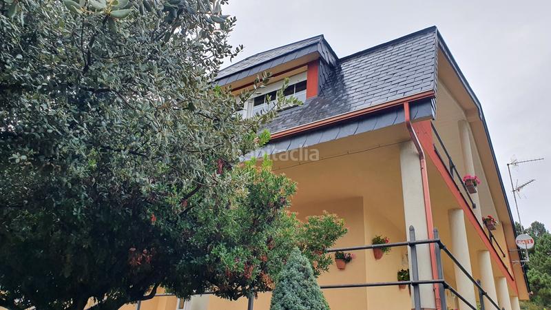 Foto 32569212-6ac6-4de0-9779-4c178d0b5276. Chalet con camino parcheggio in Vega de Espinareda